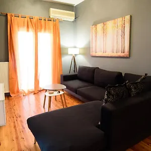 salonika-downtown-spacious-apartment.hotels-of-thessaloniki.com/